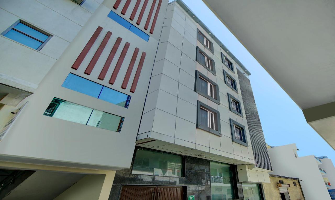 Treebo Trend Smart Signature Nueva Delhi Exterior foto